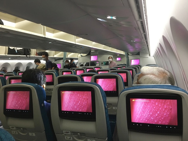 Từ ngày 24 - 27 Tết là những ngày cao điểm người dân trở về quê ăn Tết, nhưng năm nay nhiều chuyến bay không kín ghế ngồi. Ảnh: Đại Việt