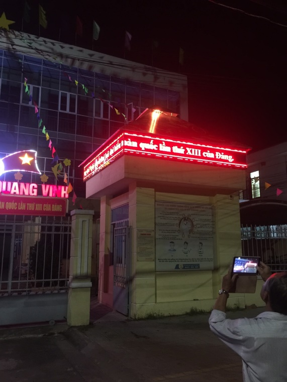 Led chạy ban đêm.