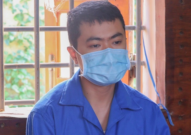 C&ocirc;ng tại cơ quan điều tra. Ảnh:&nbsp;C&ocirc;ng an Vĩnh Long.