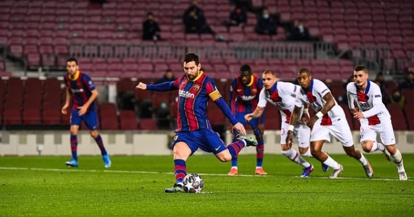 Barcelona 1-4 PSG: Cú hattrick của Mbappe