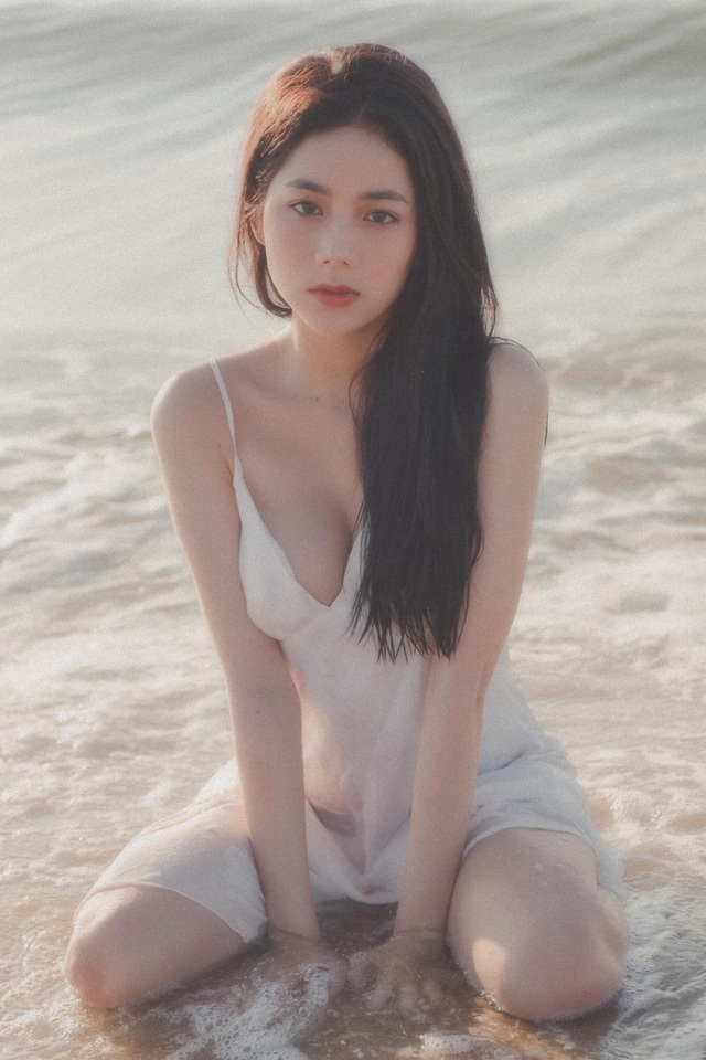 V&otilde; Thị Th&uacute;y Hằng sở hữu v&oacute;c d&aacute;ng chuẩn đẹp,