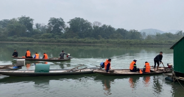 Thầy Hiệu trưởng ở Nghệ An gieo mình xuống sông tự vẫn