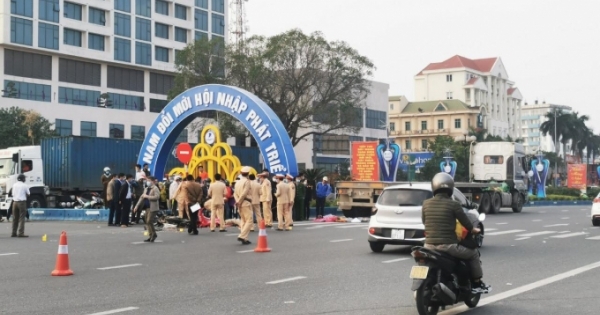 Hà Nam: Va chạm giữa xe Container và xe máy trên QL1, một người tử vong