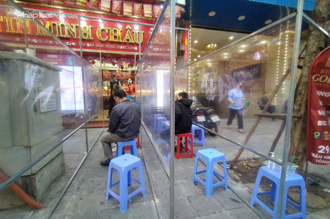 422c5ec58dcd7e9327dc15