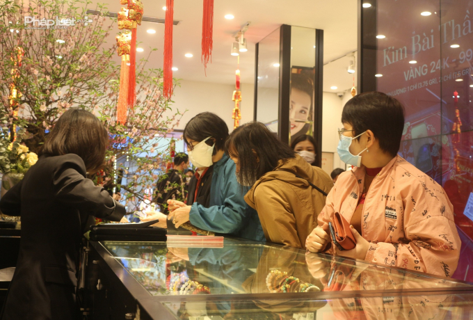 4ad2c5e61aeee9b0b0ff5