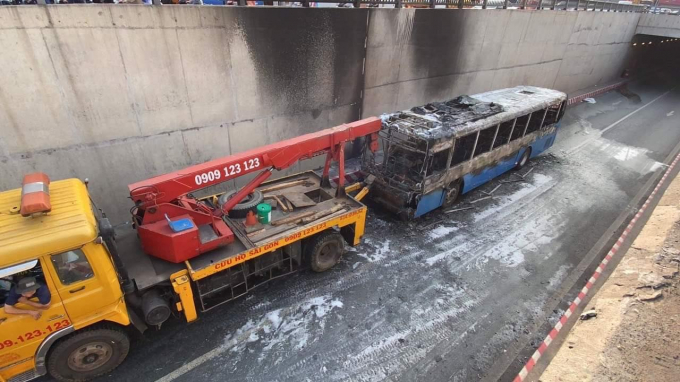 chay xe buyt so 27 ham chui an suong