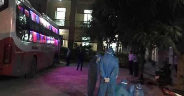 Kịp thời “chặn” 7 người Trung Quốc trên chiếc xe khách đang hành trình vào Nam