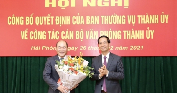 Thành ủy Hải Phòng công bố quyết định về công tác cán bộ