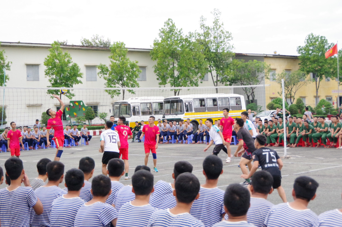 Bai bao xuan_luonganh_tet trong quan ngu_h 6