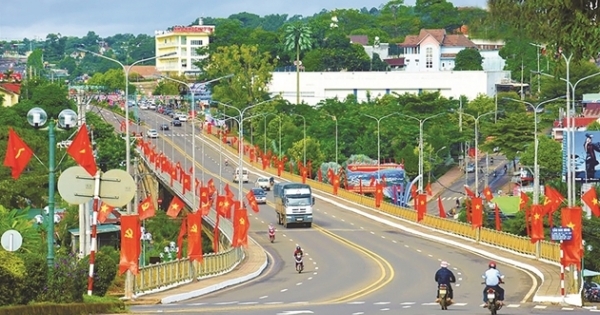 Đảng Cộng sản Việt Nam - nhân tố hàng đầu quyết định mọi thắng lợi của cách mạng Việt Nam