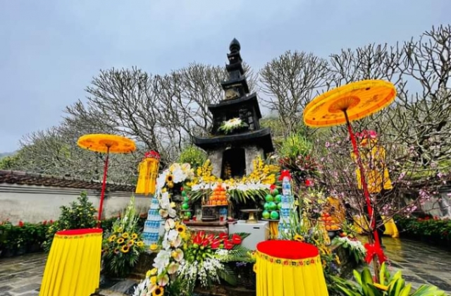 Quảng Ninh: Dâng hương cầu nguyện quốc thái dân an và khai ấn thiêng Yên Tử