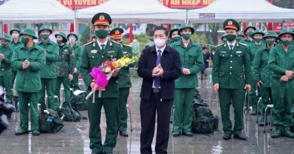 Thanh niên Hải Phòng nô nức lên đường nhập ngũ