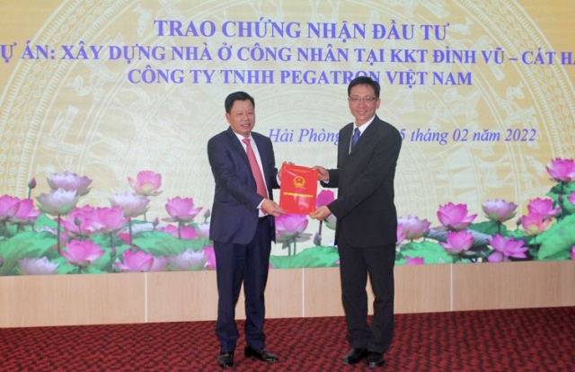 Hải Phòng trao giấy đầu tư cho 2 dự án xây dựng nhà ở công nhân