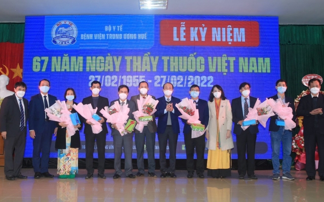 Bệnh viện Trung ương Huế kỷ niệm Ngày Thầy thuốc Việt Nam 27/2