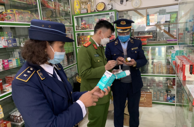 Tạm giữ lô thuốc “điều trị Covid-19” có dấu hiệu vi phạm