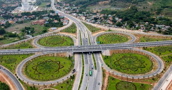 Phát triển đô thị Hạ Long gắn với bảo tồn và phát huy giá trị Vịnh Hạ Long mang tầm quốc tế