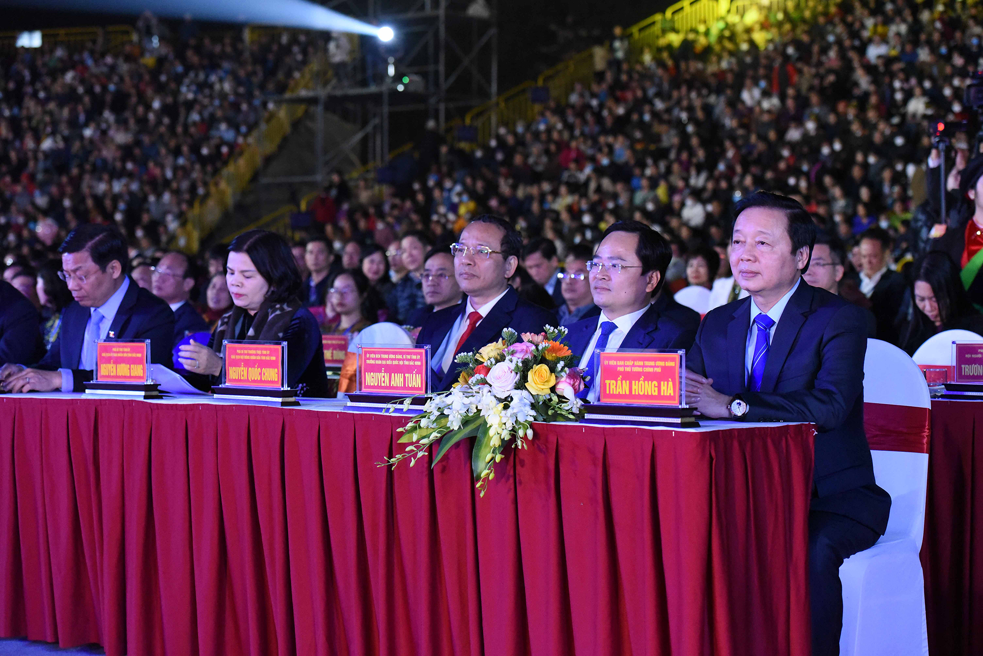 Các đại biểu tham dự lễ khai mạc Festival