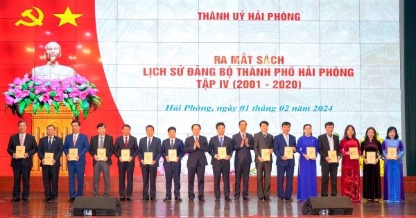 TP Hải Phòng ra mắt cuốn lịch sử Đảng bộ thành phố tập 4