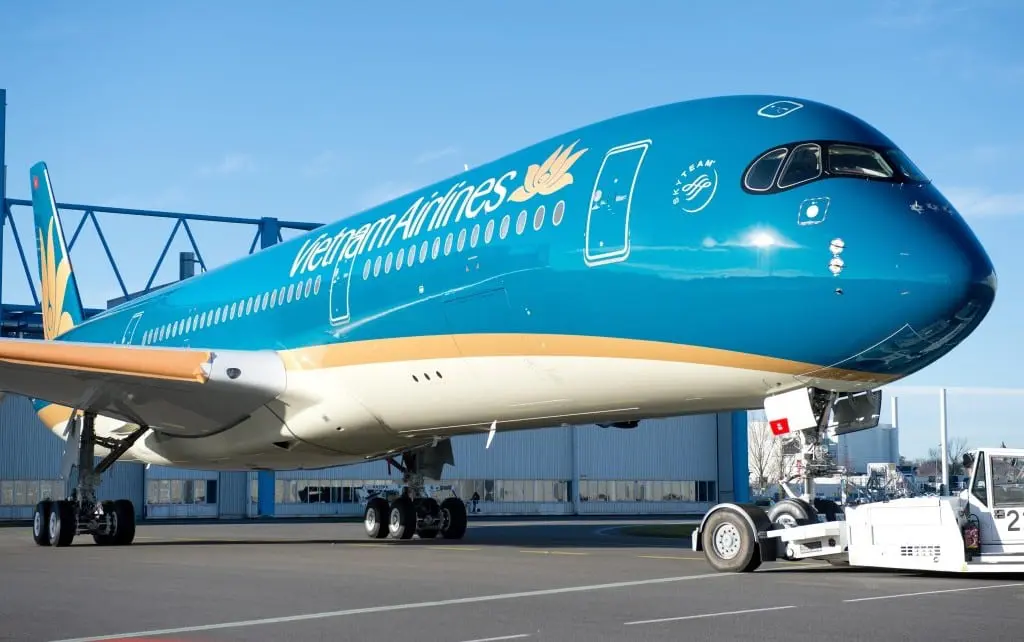 Vietnam Airlines giảm lỗ chỉ còn một nửa so với năm 2022