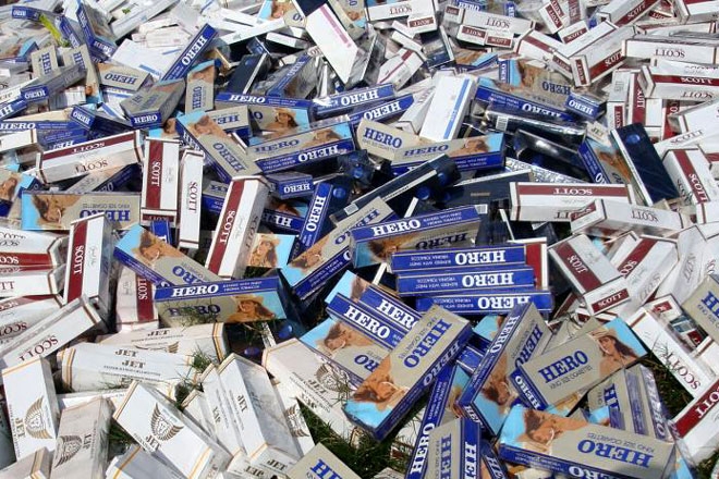 Nhiều mặt h&agrave;ng thuốc l&aacute; lậu được bị c&ocirc;ng an thu giữ (Ảnh Internet)