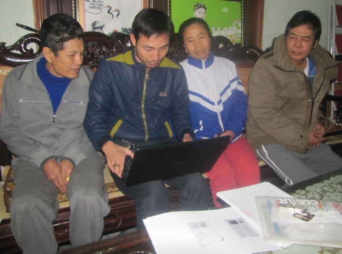 C&aacute;c gia đ&igrave;nh tr&oacute;t cho b&agrave; Mai vay tiền đang bức x&uacute;c trao đổi với PV Ph&aacute;p Luật Plus.