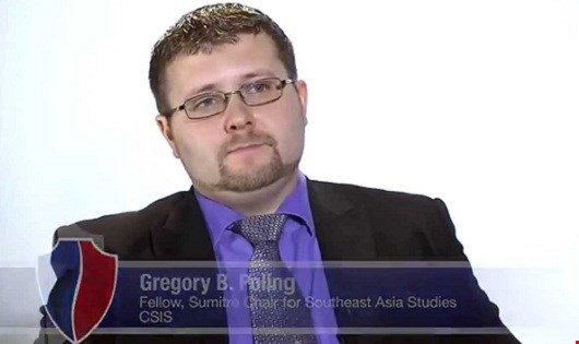 &Ocirc;ng Gregory Poling.