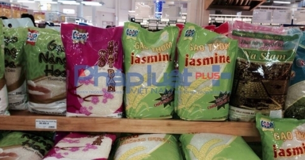 Kỳ lạ: Gạo mua ở Co-opMart nấu chín để 11 ngày không hỏng?