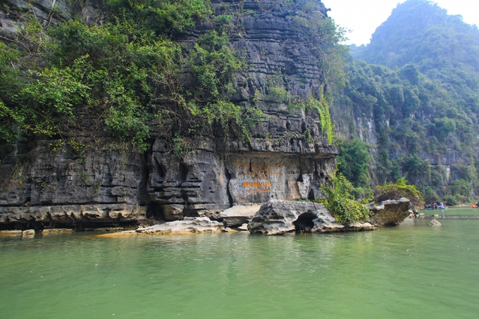 N&uacute;i&nbsp;Địa Linh cũng l&agrave; một bối cảnh trong Phim.