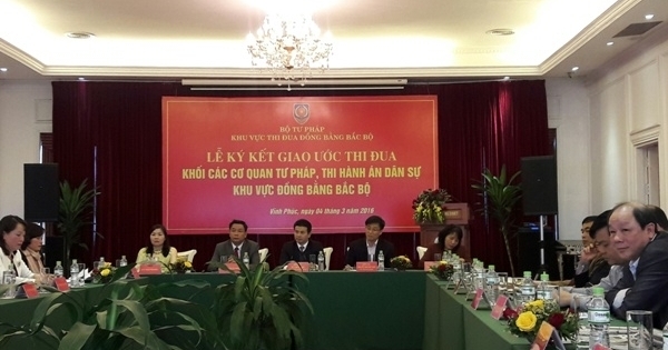 Ký giao ước thi đua các cơ quan tư pháp, khu Đồng bằng Bắc Bộ