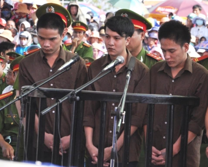 C&aacute;c bị c&aacute;o tại t&ograve;a sơ thẩm.