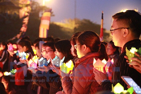 Sau khi phẫu thuật th&agrave;nh c&ocirc;ng, t&ocirc;i chỉ c&ograve;n &frac14; dạ d&agrave;y, c&oacute; lẽ nhờ phật ph&aacute;p gia tr&igrave; t&ocirc;i mới được khỏe mạnh như thế n&agrave;y&rdquo;.