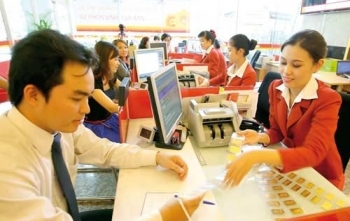 Vàng trong nước rẻ hơn vàng thế giới gần 180 nghìn đồng/lượng