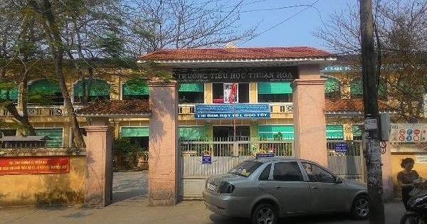 Nghi án học sinh lớp 3 bị bắt đưa đi khỏi trường trong giờ học