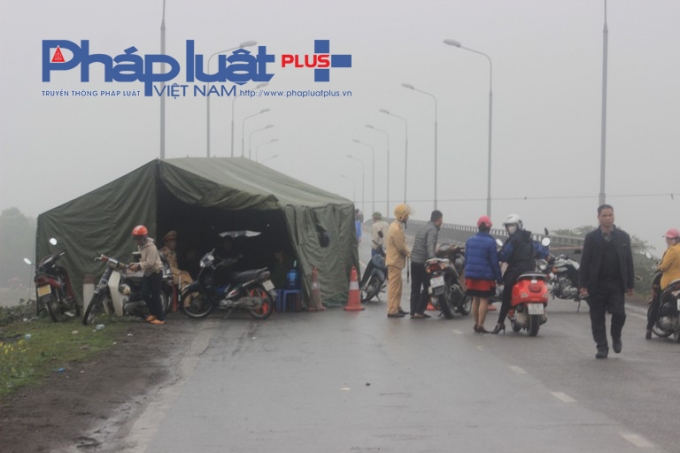 C&aacute;c l&aacute;n trại di động đ&atilde; được dựng phục vụ c&ocirc;ng t&aacute;c