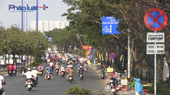 Biển cấm được lắp đặt ở đường Mai Ch&iacute; Thọ.