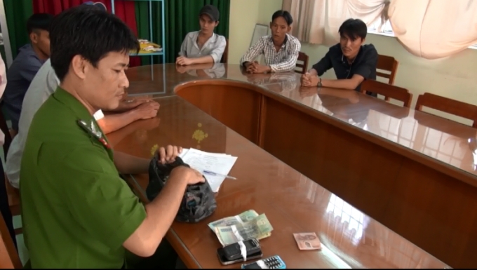 Tr&agrave; Vinh: Bắt 41 đối tượng đ&aacute; g&agrave;, với số tiền tr&ecirc;n 257 triệu đồng