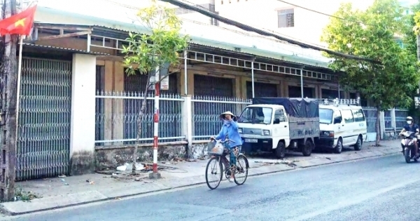 Kiên Giang: Liên hệ thông tin về kho công sản, lãnh đạo sở liên tục báo bận