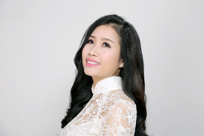 Trần Hồng Nhung - c&ocirc; g&aacute;i Kinh Bắc sở hữu giọng ca th&iacute;nh ph&ograve;ng mượt m&agrave; mang đậm chất trữ t&igrave;nh.