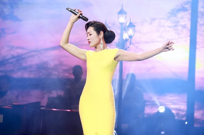 Minh Thu nồng n&agrave;n với