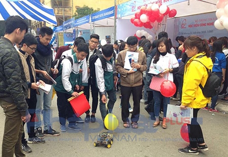 Để chọn trường ph&ugrave; hợp với năng lực, tr&igrave;nh độ của m&igrave;nh, c&aacute;c th&iacute; sinh n&ecirc;n chọn một danh s&aacute;ch trường c&oacute; ng&agrave;nh đ&agrave;o tạo m&agrave; m&igrave;nh muốn học.