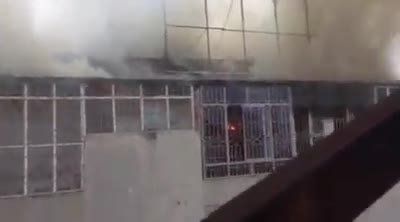 Clip khói lửa ngút trời ở toà nhà Pizza Pepperroni 37 Trần Đăng Ninh