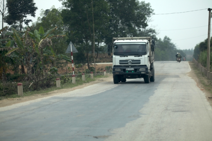 Xe qu&aacute; tải, qu&aacute; khổ đại n&aacute;o đường Hồ Ch&iacute; Minh?