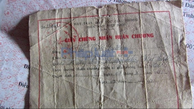 B&agrave; Cư l&agrave; th&acirc;n nh&acirc;n liệt sỹ V&otilde; Văn Cường.