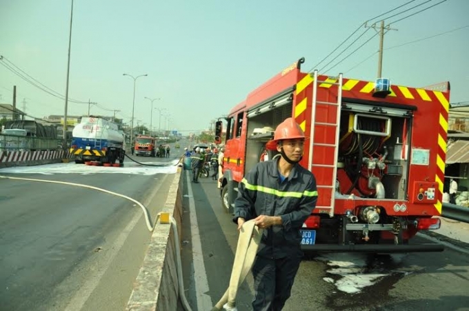 Xe cứu hỏa lu&ocirc;n sẵn s&agrave;ng, đề ph&ograve;ng t&igrave;nh huống xấu nhất.