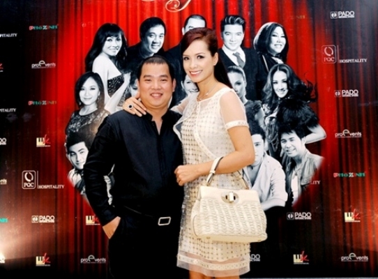 Mặc d&ugrave; c&oacute; sự ch&ecirc;nh lệch về ngoại h&igrave;nh rất lớn, nhưng cặp đ&ocirc;i Th&uacute;y Hạnh v&agrave; Minh Khang l&agrave; một trong những cặp đ&ocirc;i hạnh ph&uacute;c ,&iacute;t tai tiếng nhất showbiz. Ảnh: internet.