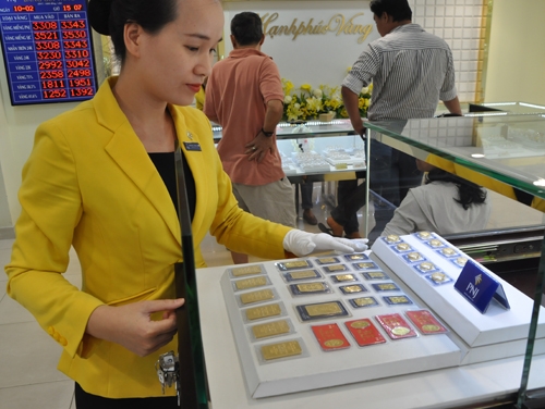 H&ocirc;m nay ng&agrave;y 19/3, gi&aacute; v&agrave;ng giảm 50.000 ngh&igrave;n đồng/lượng (Ảnh Thanh Huyền)