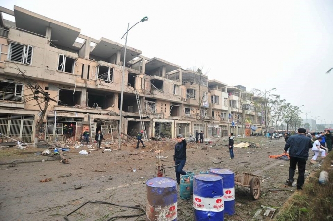 Cận cảnh hiện trường vụ nổ lớn kinh ho&agrave;ng tại H&agrave; Nội