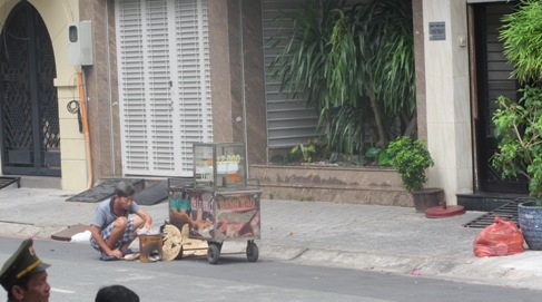 Trụ sở đăng k&yacute; của Anh Ph&aacute;t tại Q.4, cũng l&agrave; nh&agrave; ri&ecirc;ng của &ocirc;ng Đo&agrave;n Minh Ph&uacute; - ảnh: H.T