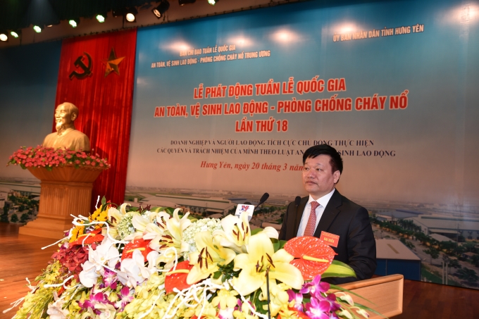 Đồng ch&iacute; Nguyễn Văn Ph&oacute;ng &ndash; Ph&oacute; B&iacute; thư Tỉnh ủy, Chủ tịch UBND tỉnh Hưng Y&ecirc;n cam kết thực hiện tốt c&ocirc;ng t&aacute;c ATVSLĐ-PCCN tr&ecirc;n địa b&agrave;n tỉnh.