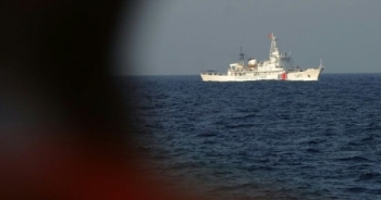 Tàu Trung Quốc cản trở Indonesia bắt giữ tàu cá trái phép